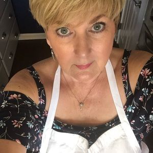 Meet your Posher, Brenda